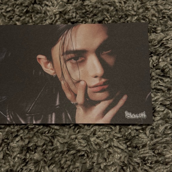 Official Stray Kids - ATE Mini Photobook Page - Hyunjin - Picture 2 of 3